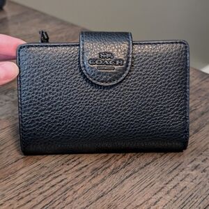 Coach Medium Corner Zip Wallet